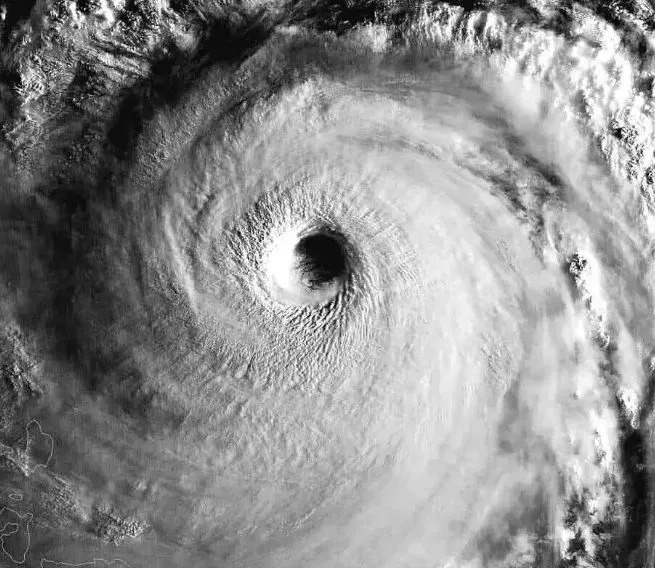 世界上最诡异的台风图片