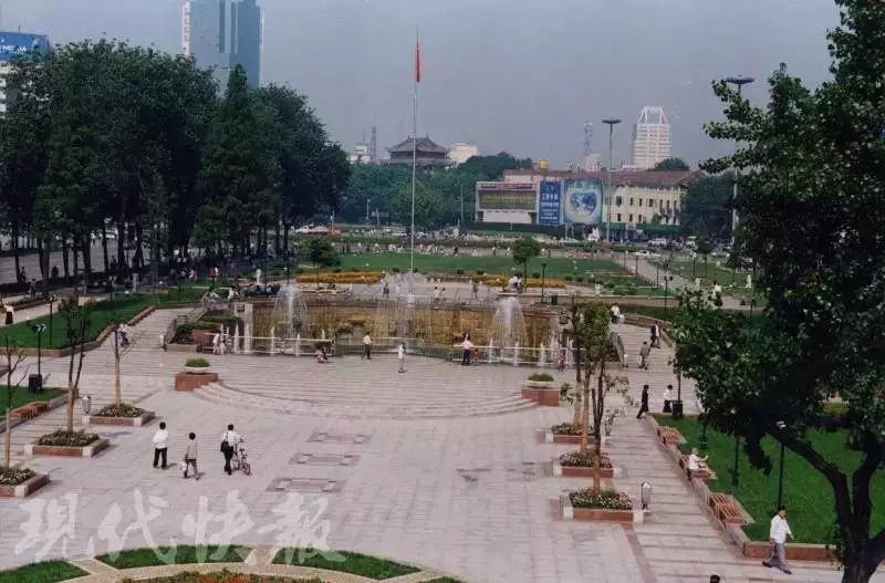 南京鼓楼广场老照片图片