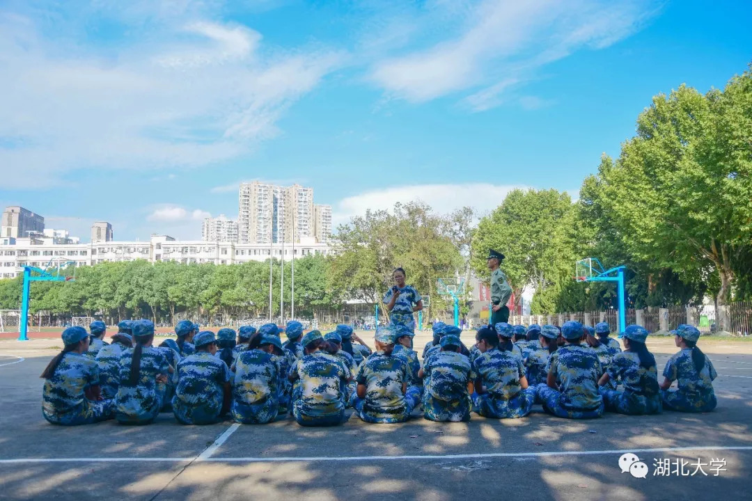 图/尹凌 别张珺 程嘉瑶 王沁雯记者团 张雯俊 任子昕 任衡编辑/记者团