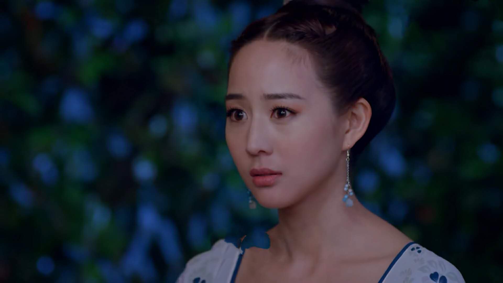 在2014年热播剧《武媚娘传奇》中,张钧甯饰徐慧一角,出身贫寒,有背影