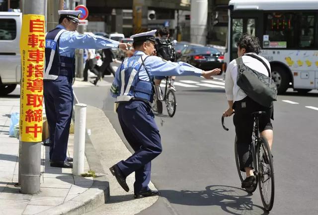 日本警察有没有人犯罪啊我们好闲啊喵