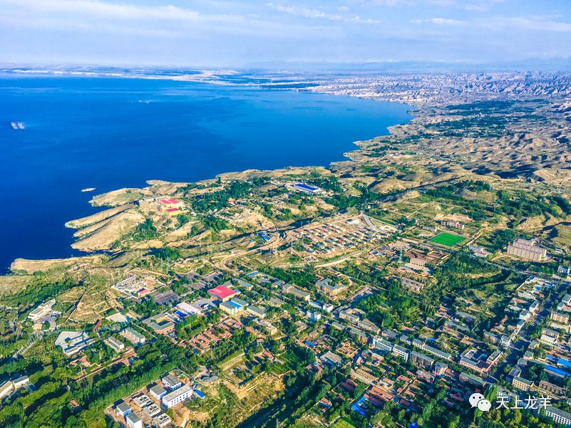 9月13日,中国体育场馆协会会员代表来到龙羊峡,观摩学习体育特色小镇