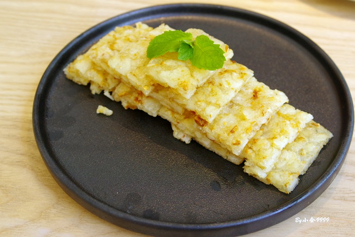 香酥马蹄烙:马蹄的甜,花生的香,地瓜粉油煎过的表层酥和内在糯