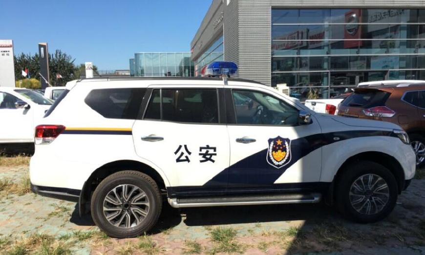 途达警车图片