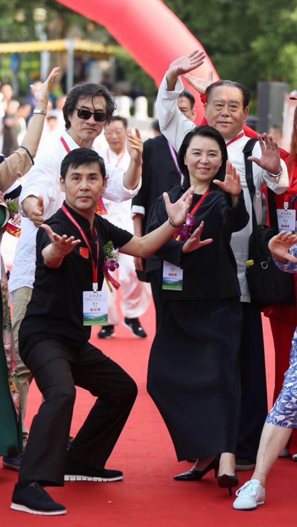 著名武术家赵长军林秋萍亮相海南三亚第三届世界太极文化节