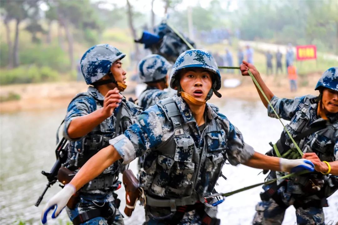 聚焦帅高清大图带你直击特种侦察兵比武超燃时刻