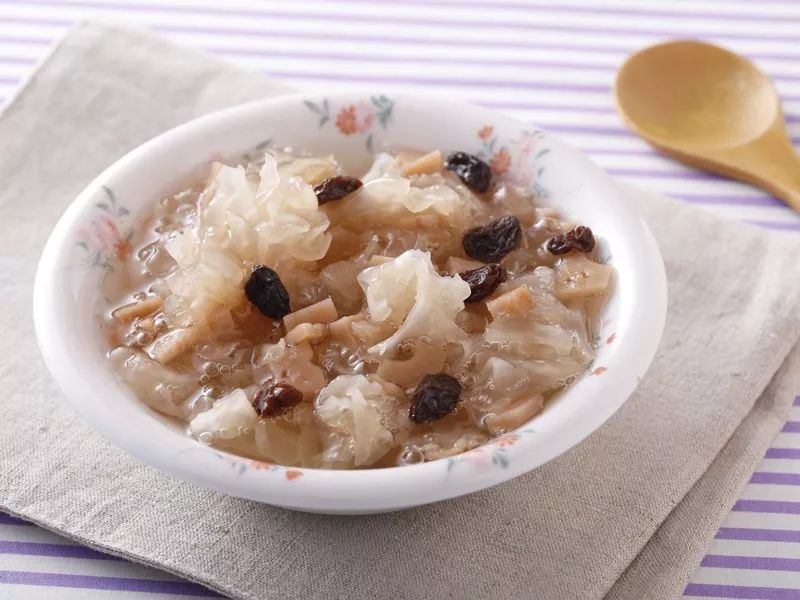 寶寶食譜 | 雪耳蓮藕甜湯[10m ]