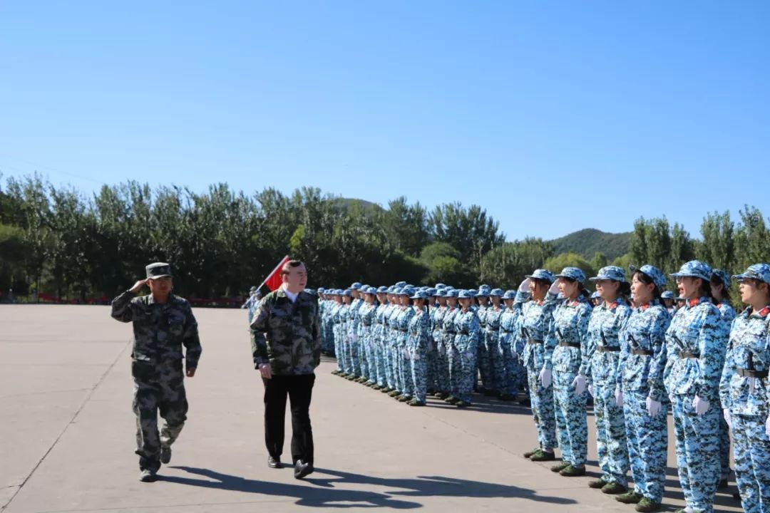 中央音乐学院院长俞峰教授,学生处及各院系领导老师,军训基地领导共同