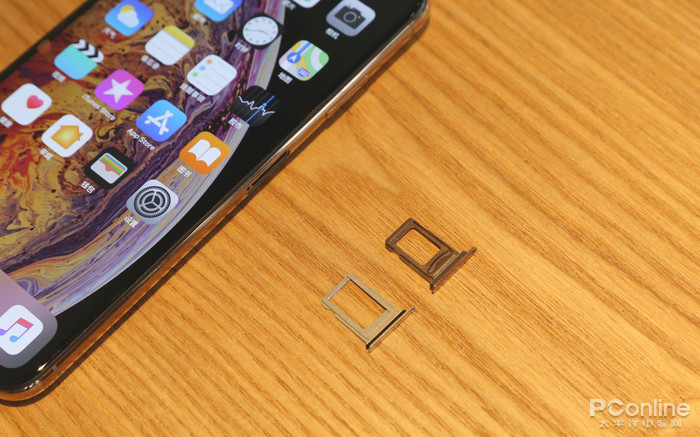 iPhone XS Max深度评测:大尺寸是刷新售价的勇气?