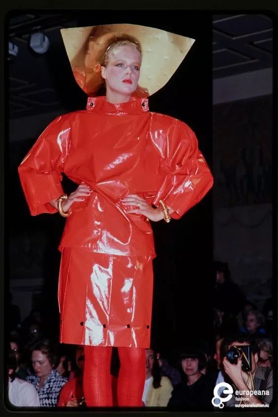 80年代服装设计师图片