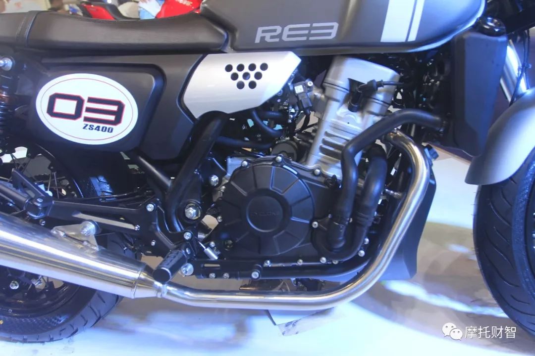 re3搭载的是一颗由宗申动力自主研发的tc380双缸水冷8气门dohc发动机