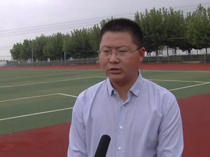 丰县初级中学校长图片