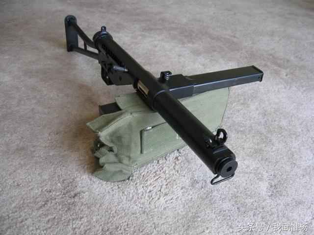 二战时英国制造的廉价轻型武器 斯登冲锋枪