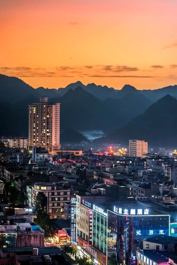 兴义美丽夜景图 每一幅都忍不住想收藏_城市