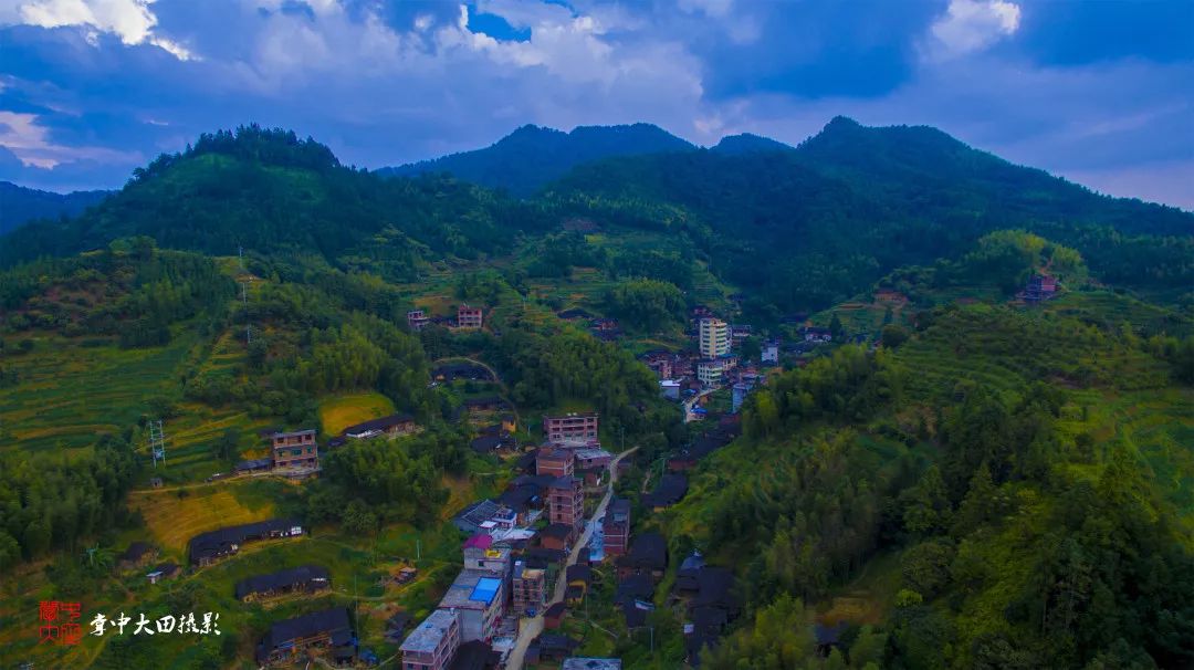 三明这个村子遭雷击多处起火,电杆被击出洞!_龙坑村