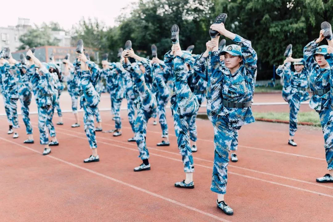 有一種軍訓叫舞蹈生的軍訓