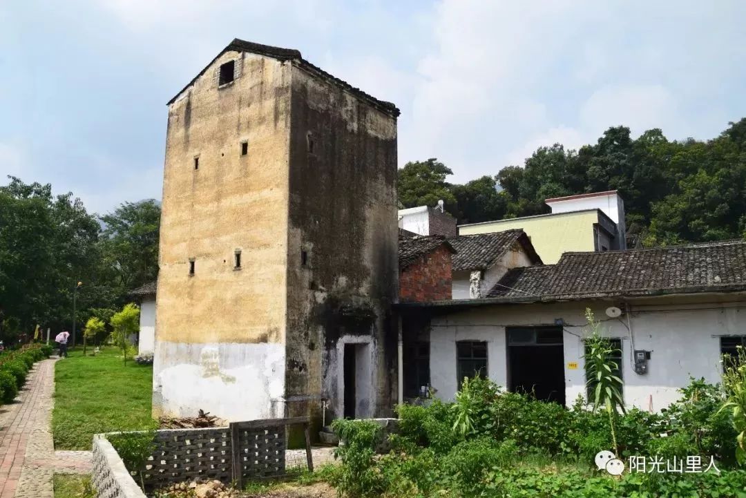 阳山小江雷公岩图片