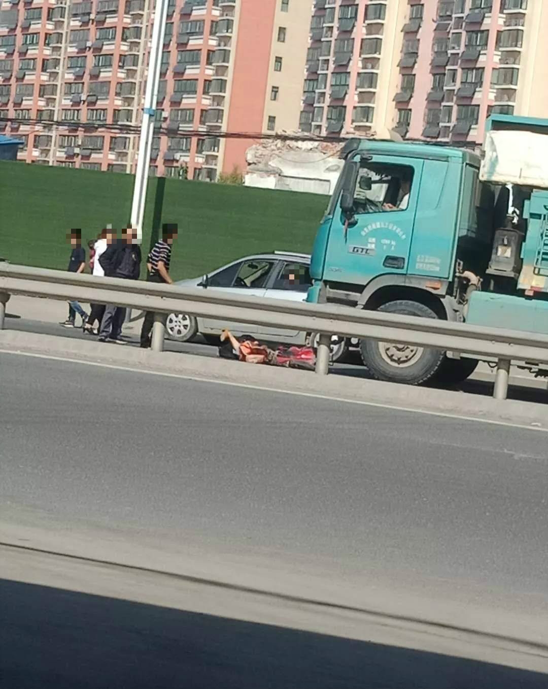 济南今天刚发生的车祸图片