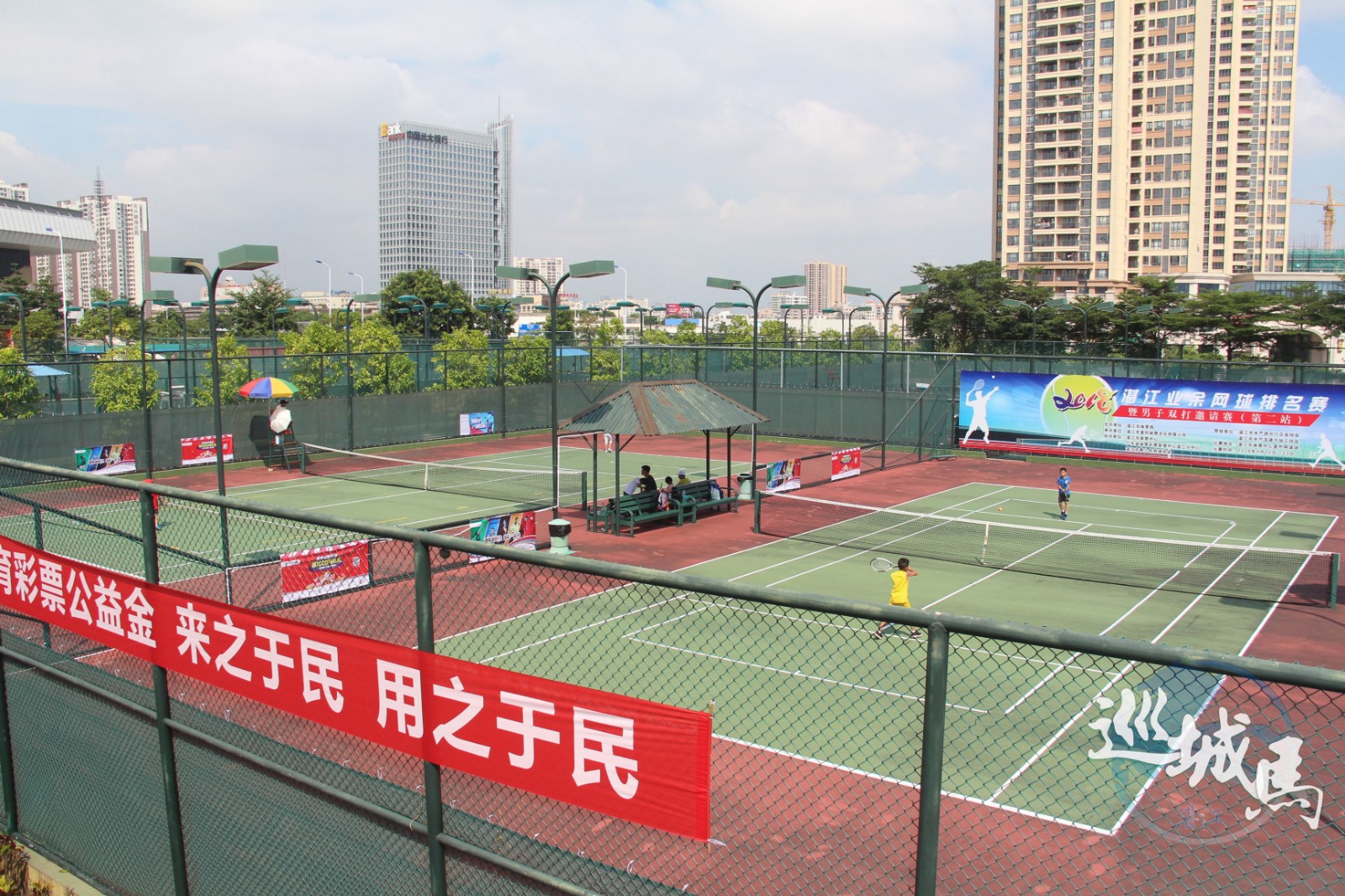 9月23日,2018年湛江业余网球排名赛暨男子双打邀请赛在体育中心网球场