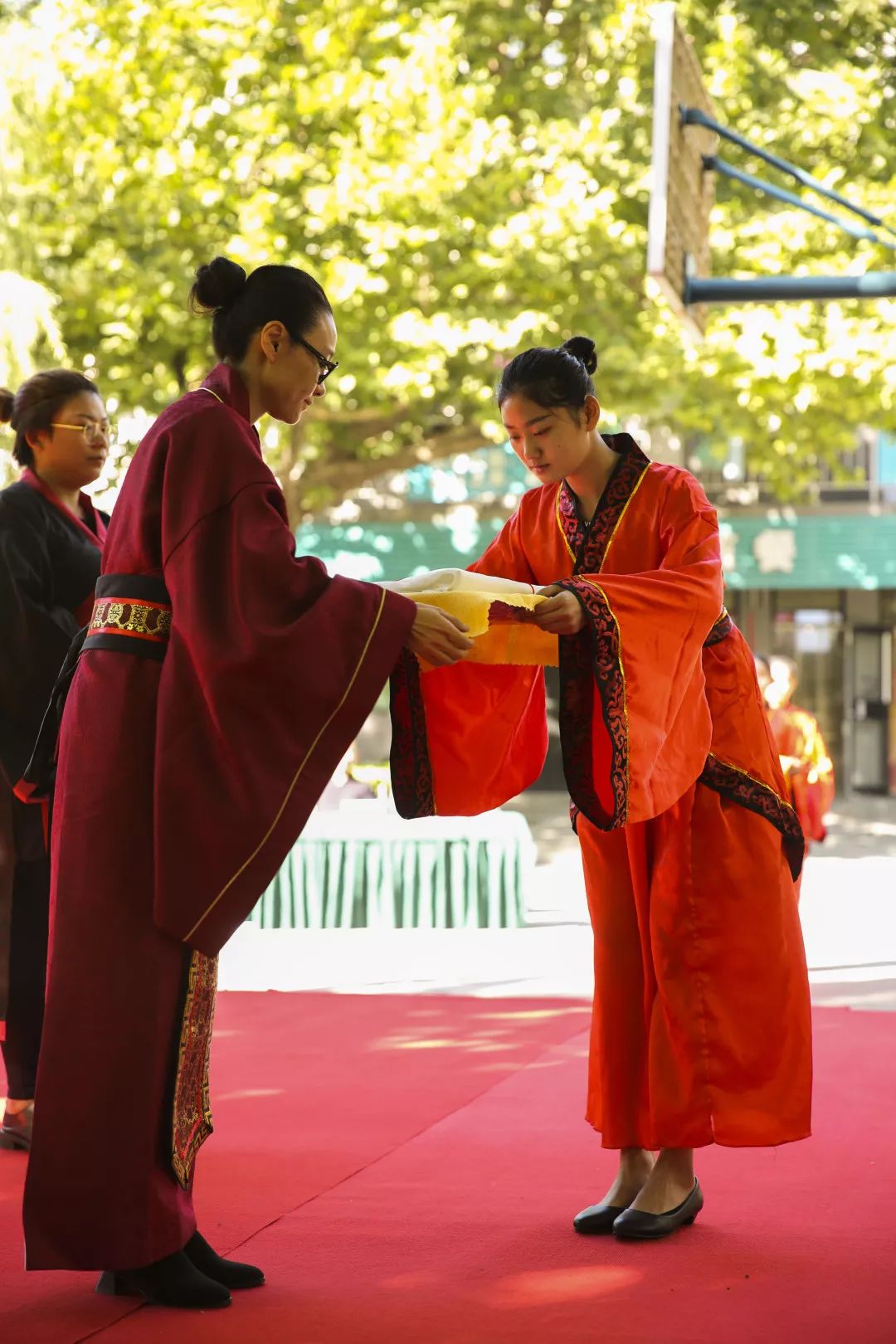 中秋佳节花好月圆强化美术全体教师祝大家节日快乐