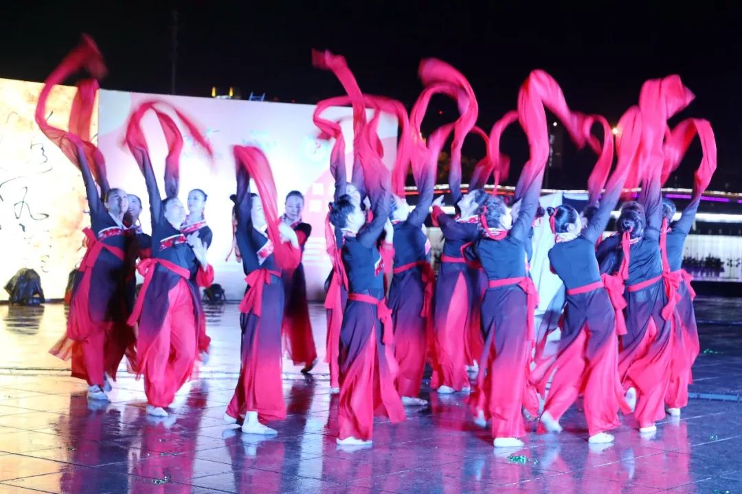 舞动中国排舞图片