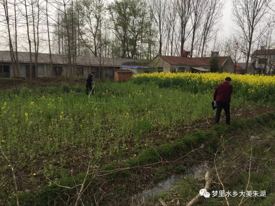 村民扯皮闹冤朱湖农场干部跑屋里劝架