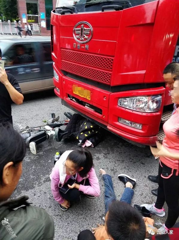 滨江小学 车祸图片