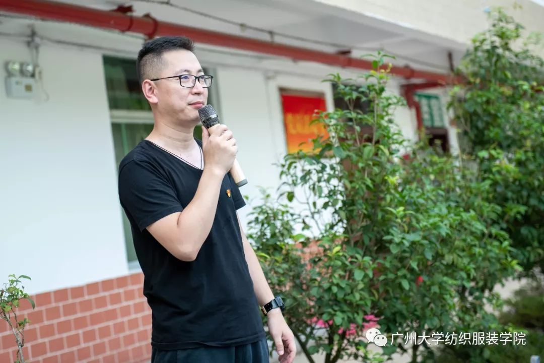 学院党委邢传国书记提出了本次拓展的目标:一是锻炼身体,增强体质;二