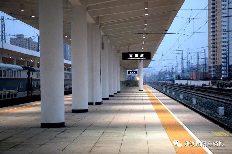 南阳站站台图片图片