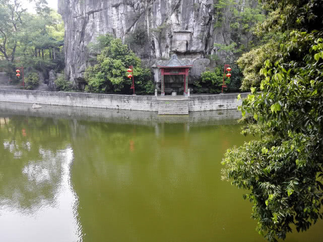 是否與元順帝居獨秀峰山下有關?_王城