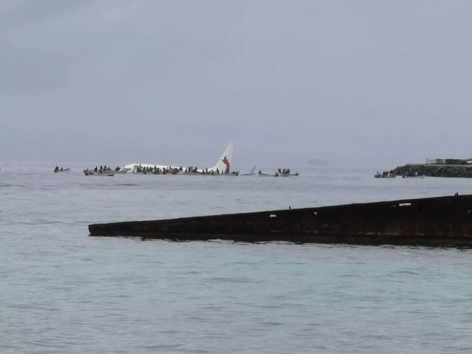 新幾內亞航空客機衝出跑道落海 盤點近年來通航水上迫降事件_飛機