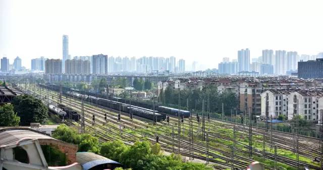 到达场到达1徐州北站是中国铁路上海局集团有限公司的重要编组站之一