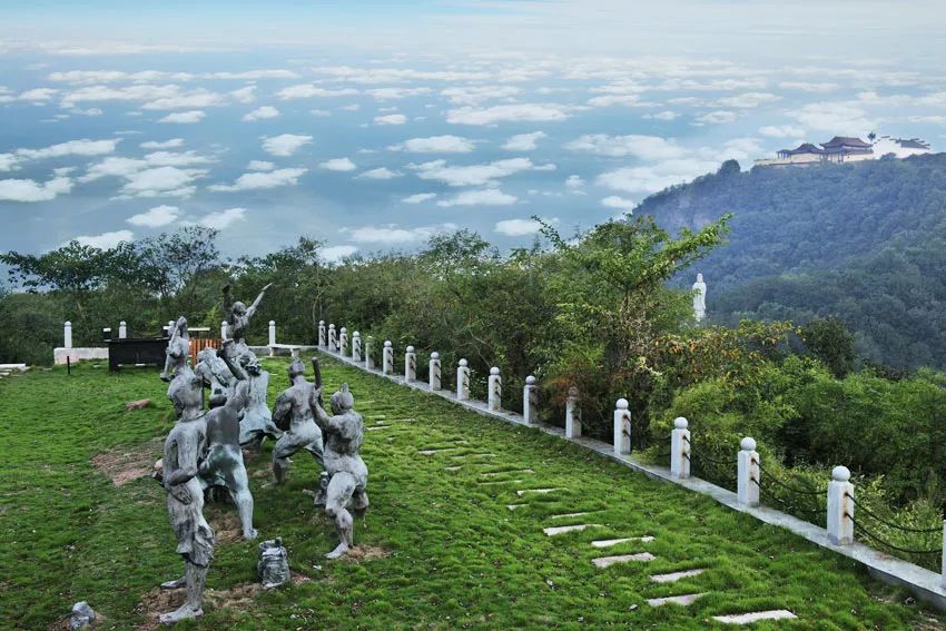 龍井溝景區東石筍,塗公祠景區門票價格由原來的東石筍50/人·次,塗公