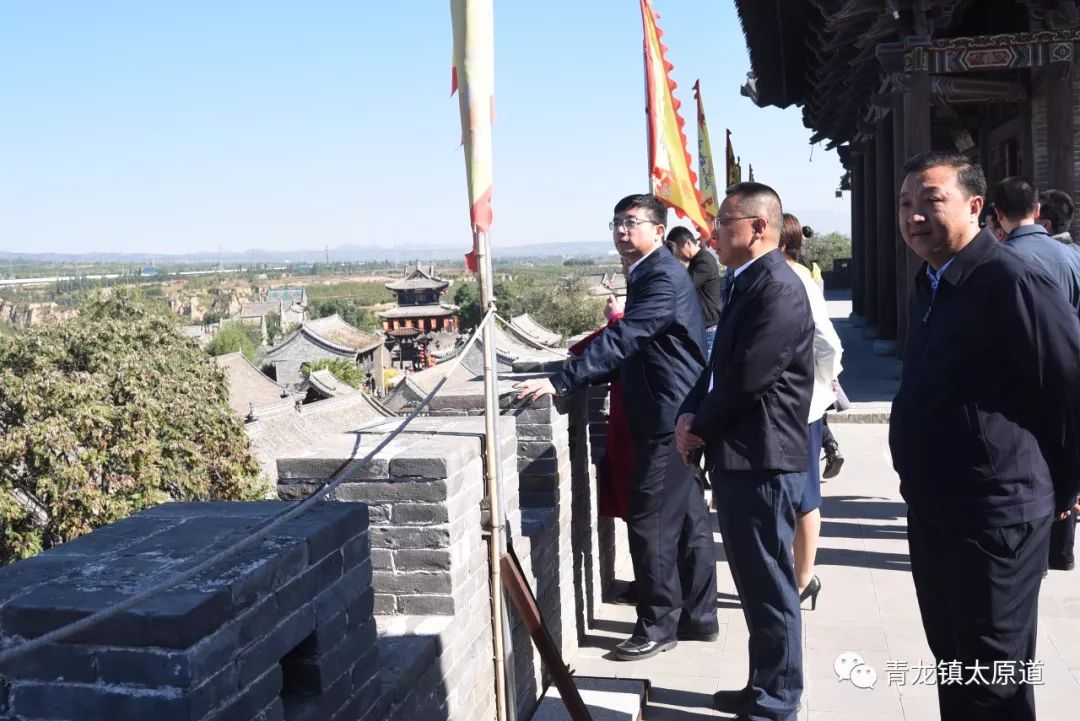 10月1日太原青龙古镇举行盛大开园仪式众多民间演绎引爆游客