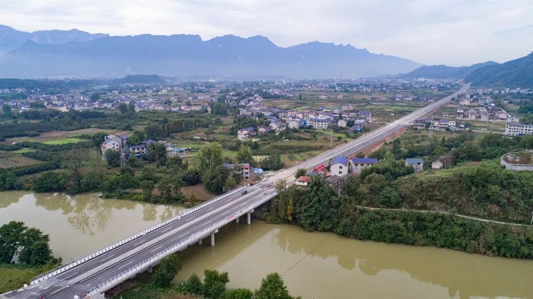 张家界绕城公路二期图片