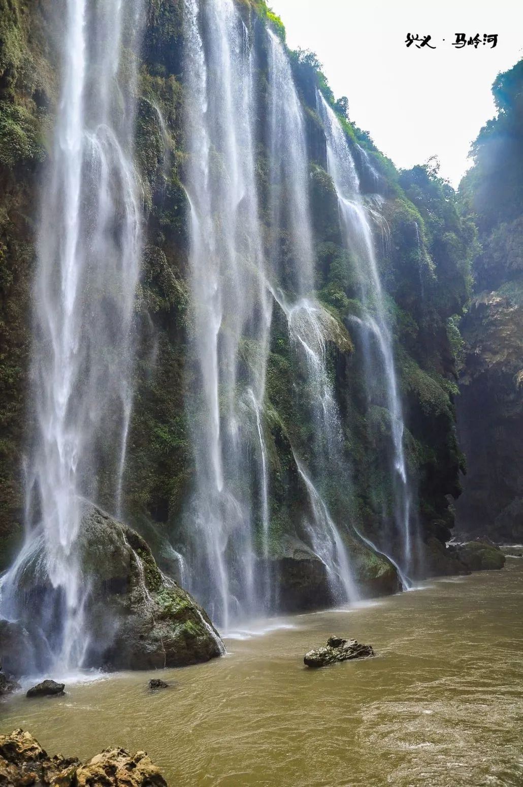 兴义白龙山风景区图片