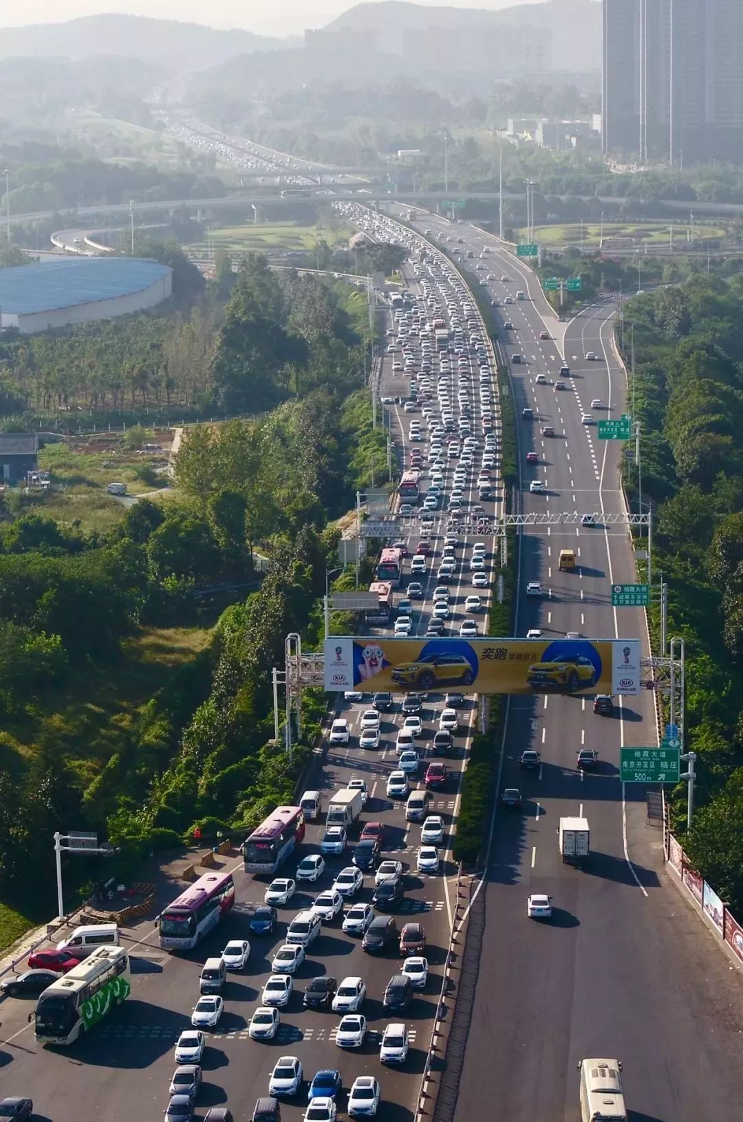 受影响路段主要集中在 由南往北方向:南京二桥,南京四桥,苏通大桥