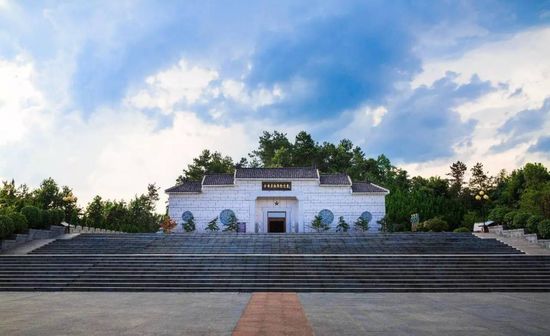 包括六個部分即:革命烈士紀念塔,金寨縣革命博物館,紅軍烈士墓園,紅軍