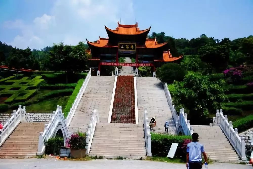 錦屏山風景區景點推薦:滇越邊境風情之旅第一站是彌勒,這是全球唯一一