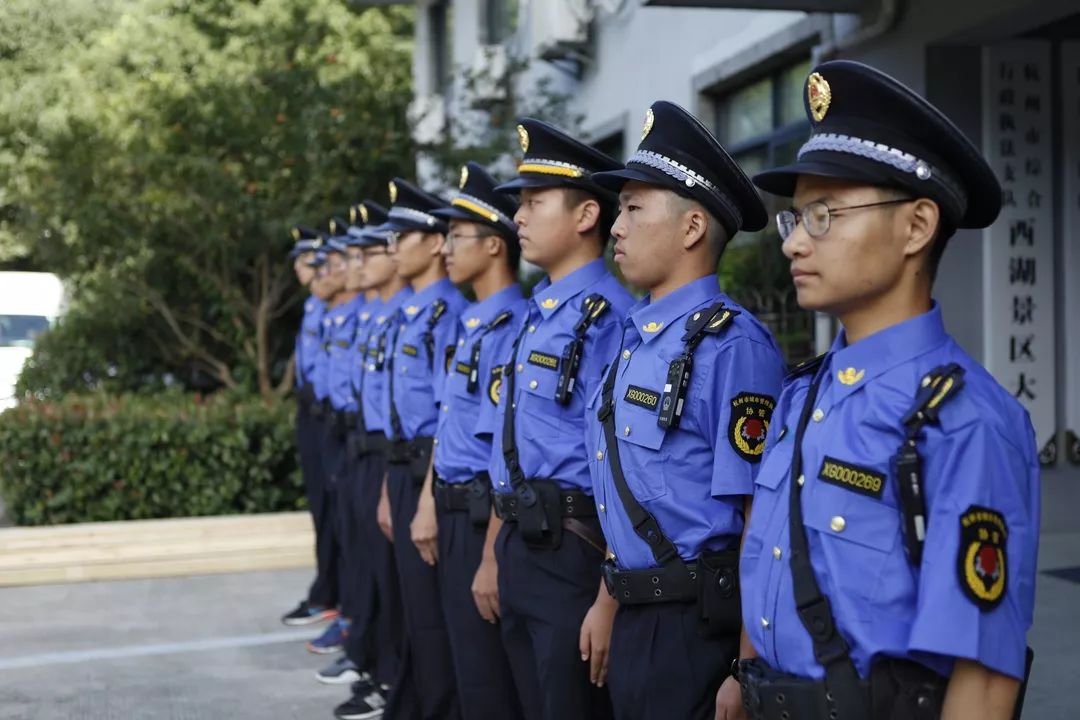 杭州城管制服图片