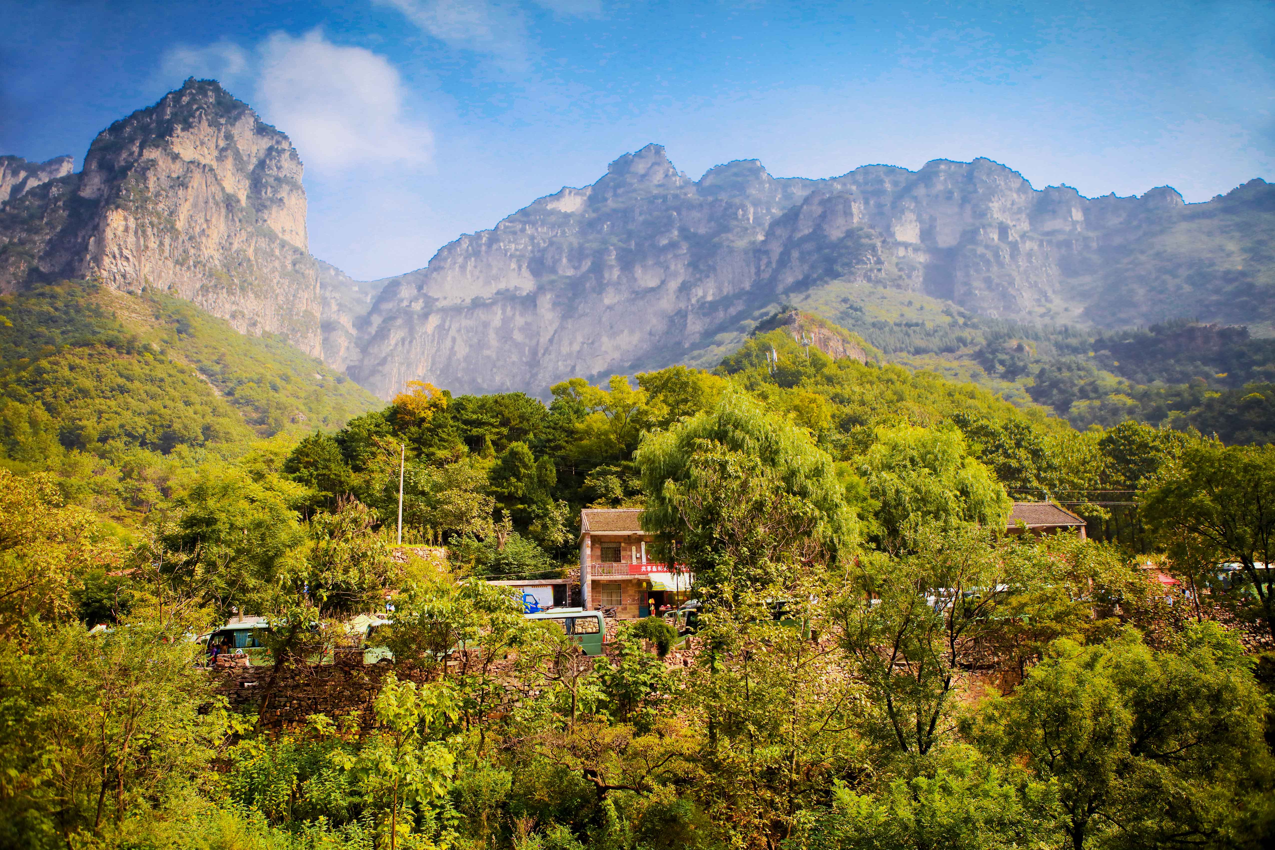 晋城,地处山西东南部,太行山脉经其境,造就了奇秀无比的自然之美