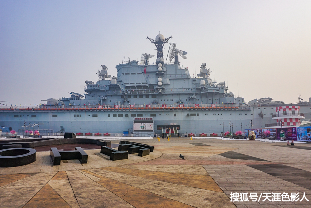 多图了解天津滨海基辅号航母一甲板上的钢铁世界