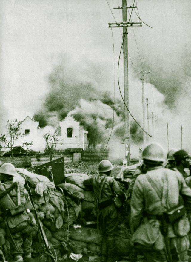 1937年8月13日淞沪会战图片