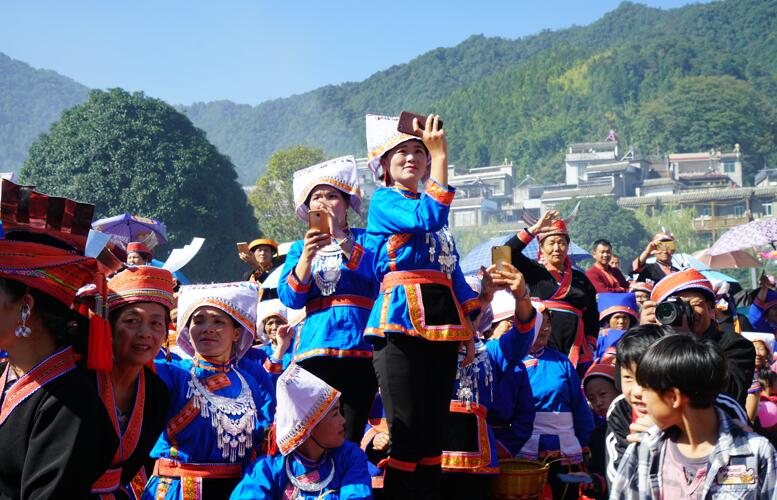 茶山瑶服饰图片图片