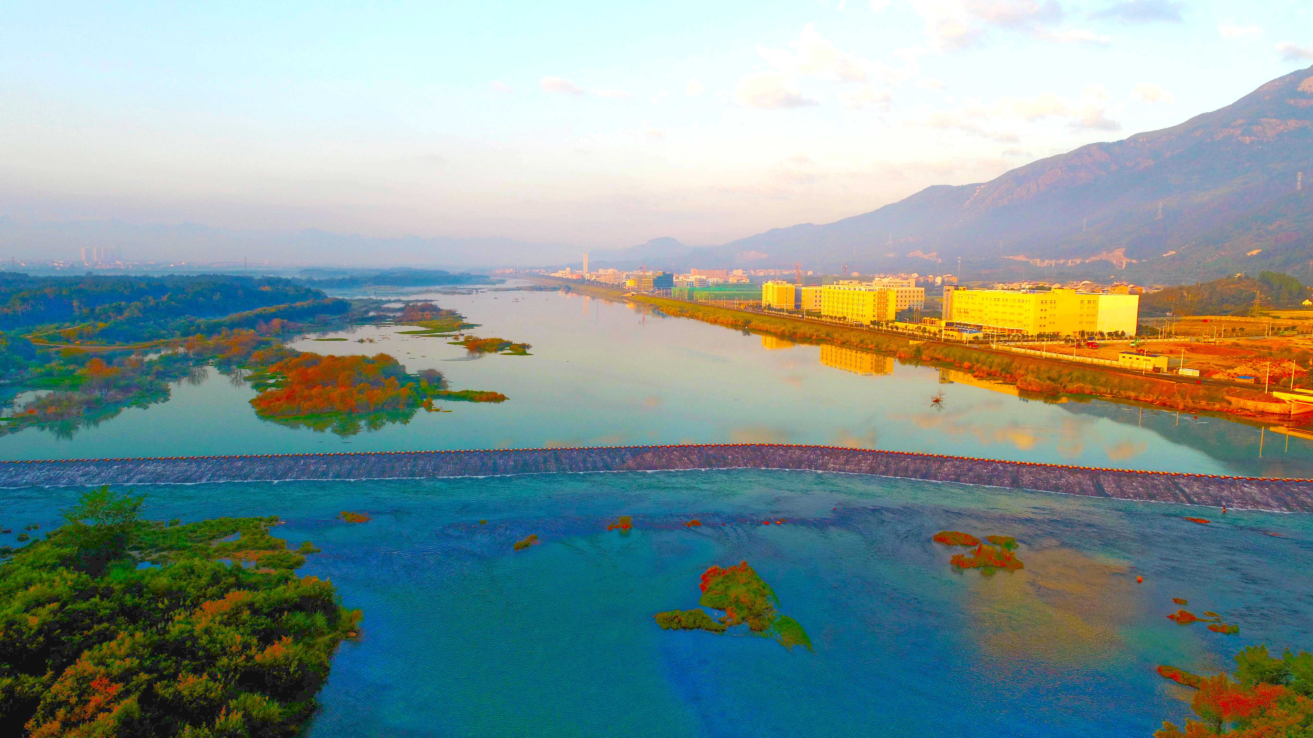 浙江仙居:永安溪上现最长"琴桥"