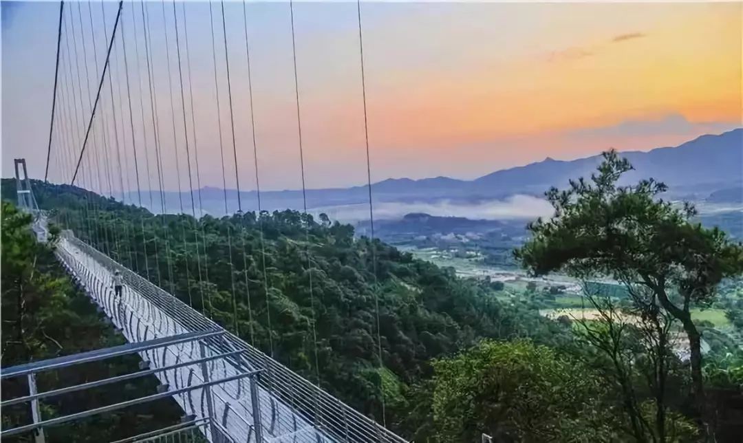 三水南丹山玻璃桥图片