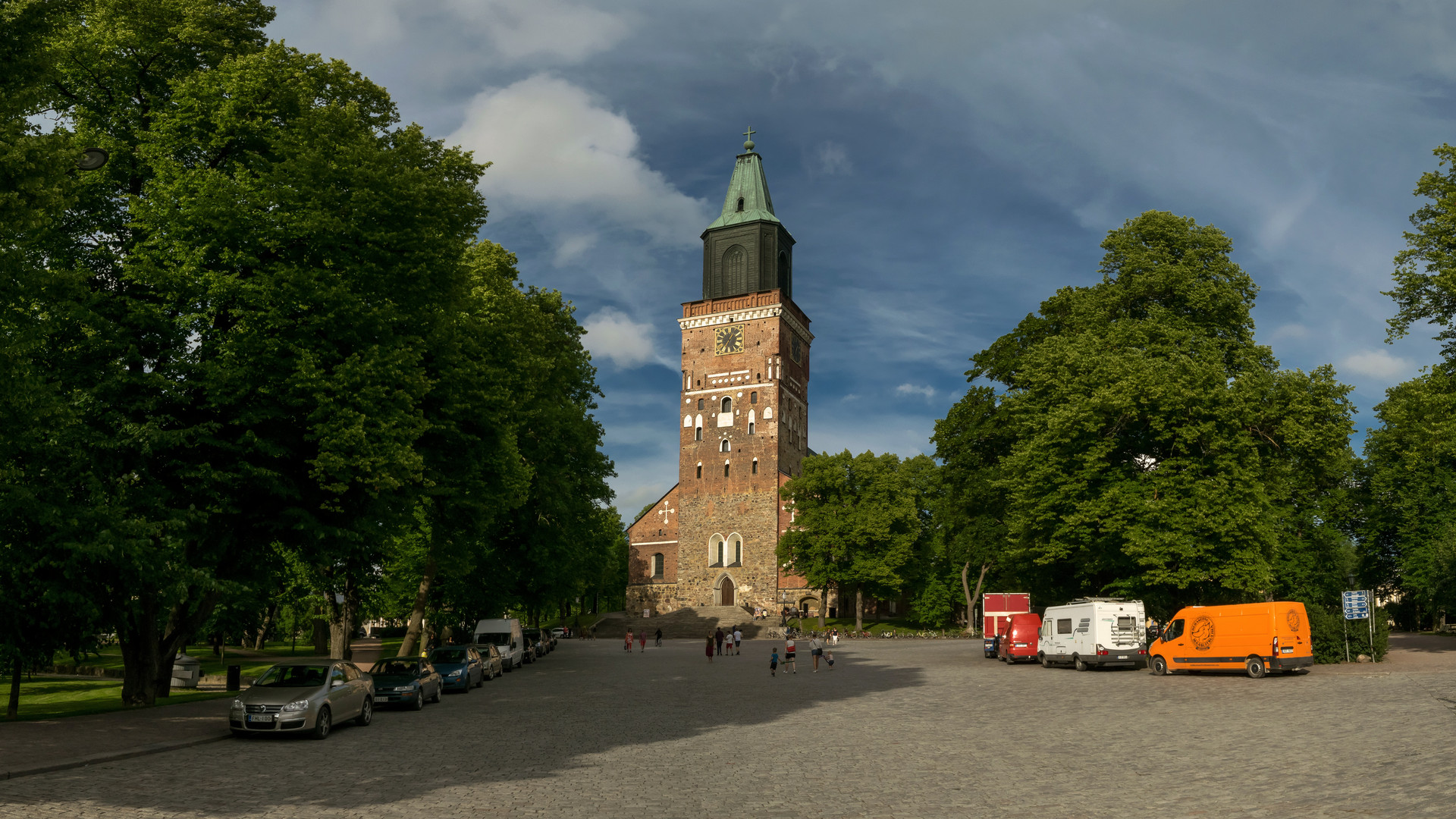 芬兰最古老城市,由瑞典人建立,曾经做过芬兰首都