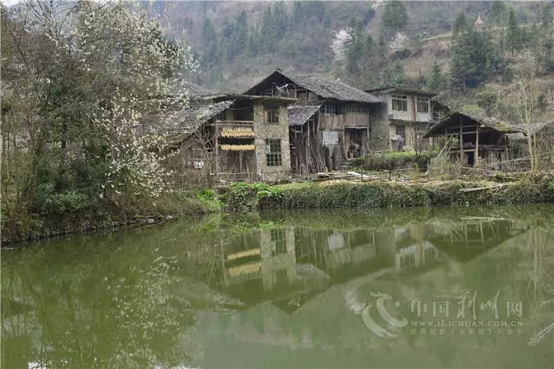 兩河古村落,納水老街地理位置:涼霧鄉,距利川城區約30公里