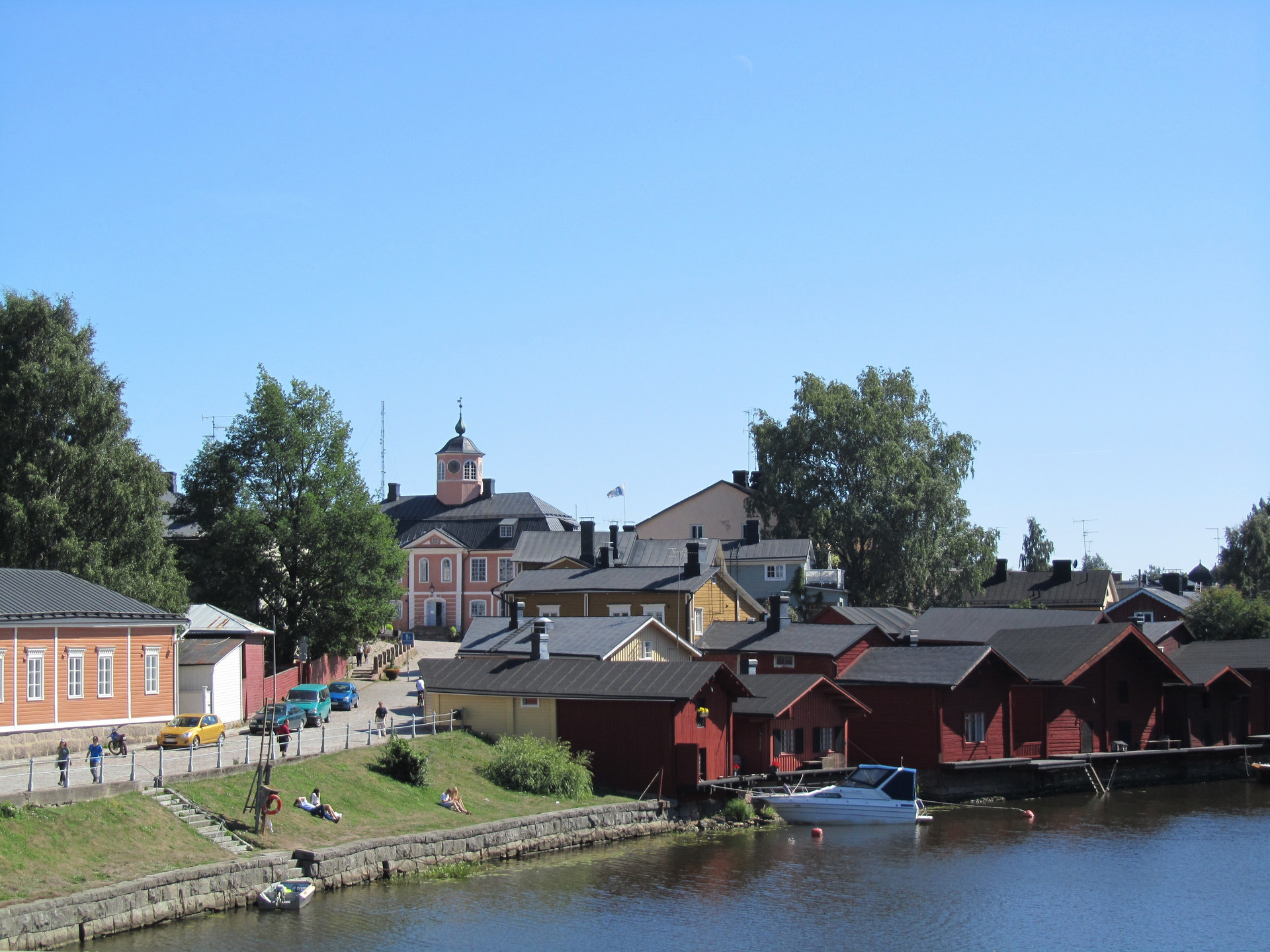 芬兰最古老城市,由瑞典人建立,曾经做过芬兰首都