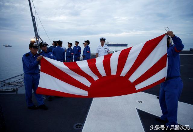 日本军旗又称为旭日旗,是带有红日和旭日光芒图案的一种旗帜,是原日军